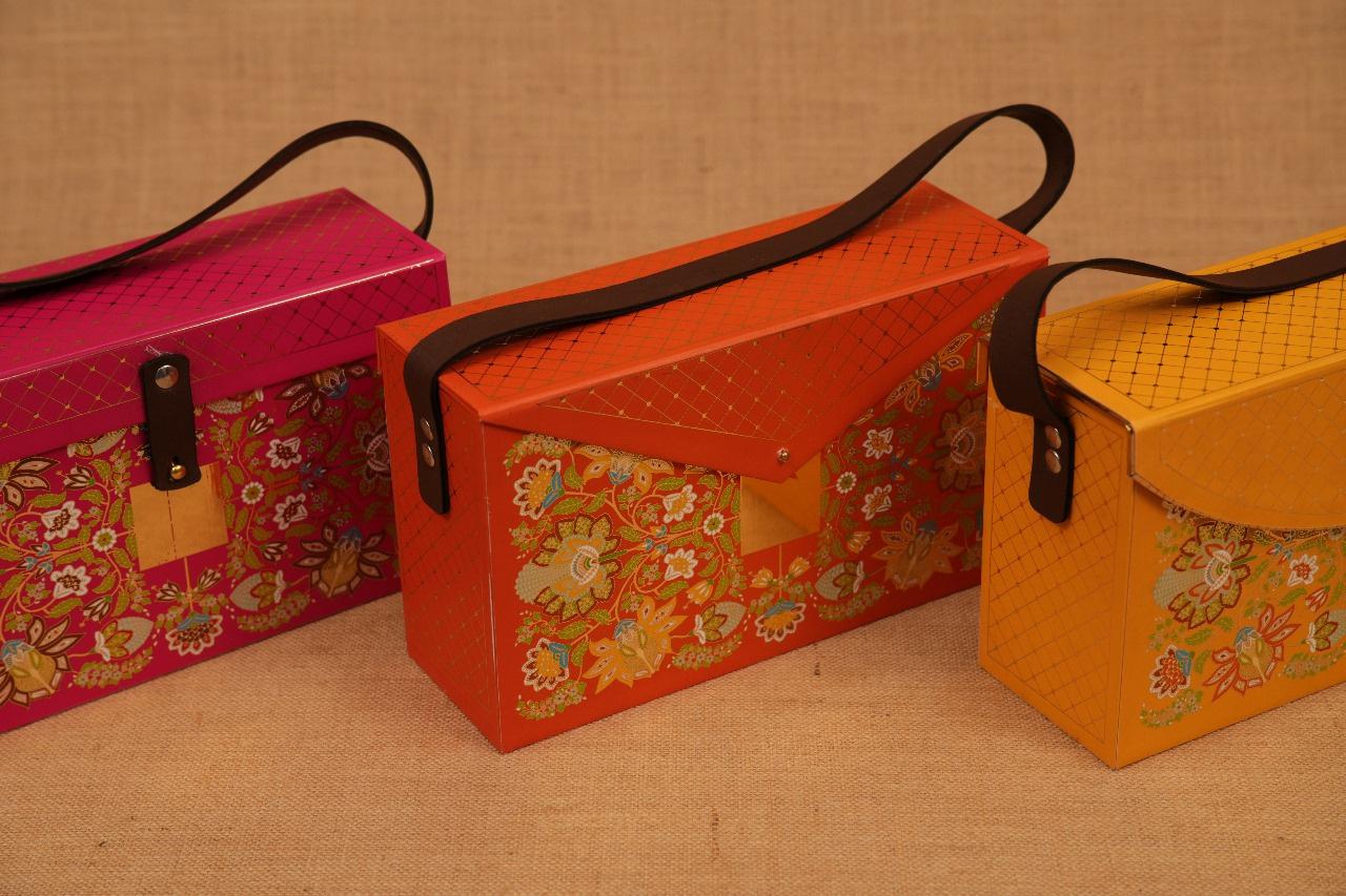 P.K. Ka Radio – MDF Gift Hamper Box with Bamboo Jars