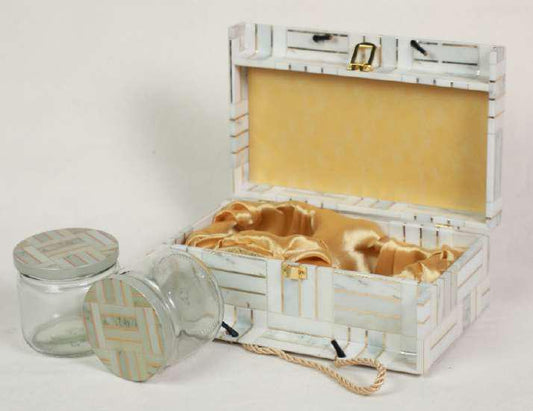 Carry Bag Gift Hamper – MDF Box with Salsa Jars (300ml)