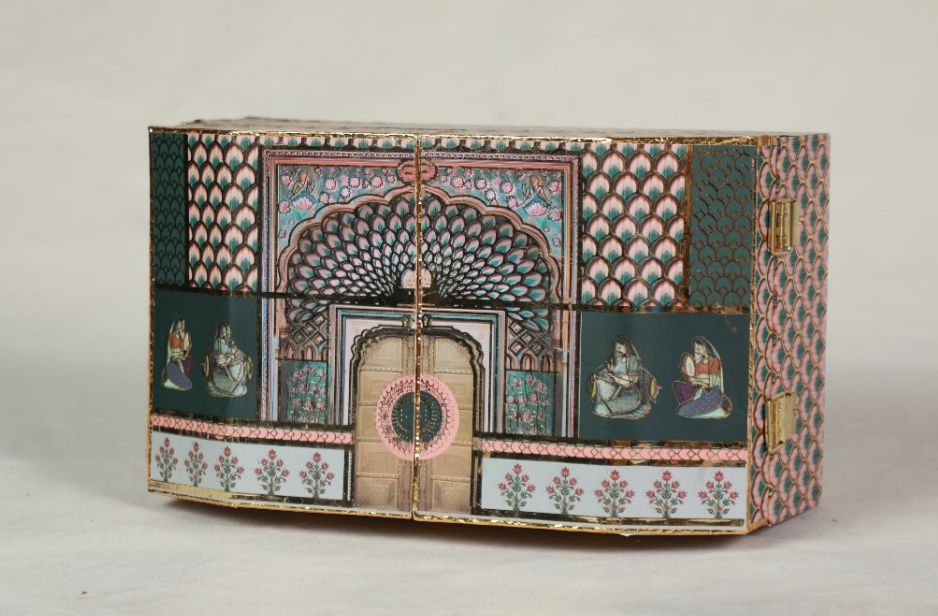 Darbar-e-Aam Royal Diwali Hamper Box – Multiple Jar Options