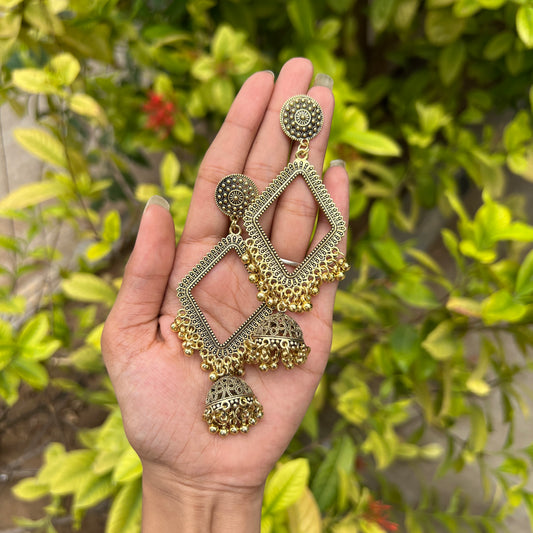 Golden Diamond Jhumka Earrings
