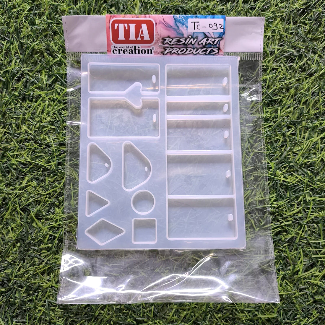 Keychain and Pendant 13 Cavity 15x12cm 5mm Depth Silicon Mould (SM180)
