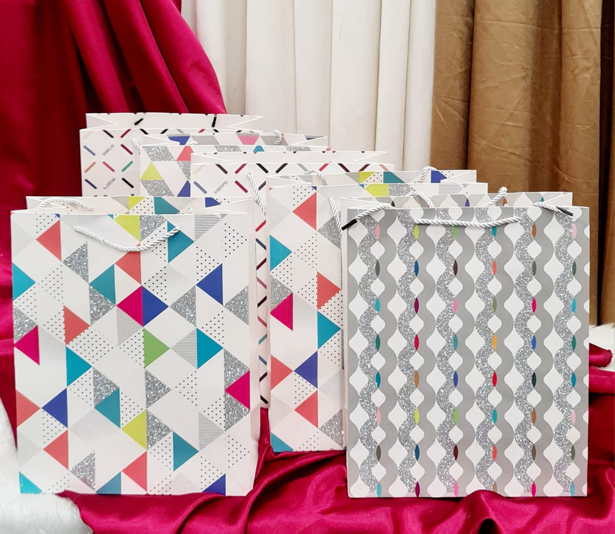 Geometric Print Paper Gift Bag — Large — 1 Pc