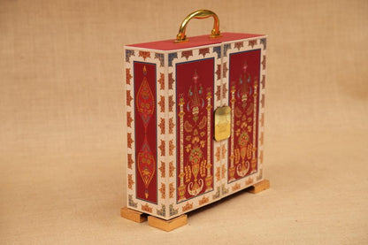 Vintage Royal Diwali Hamper Box – 3 Jar Storage with Drawer