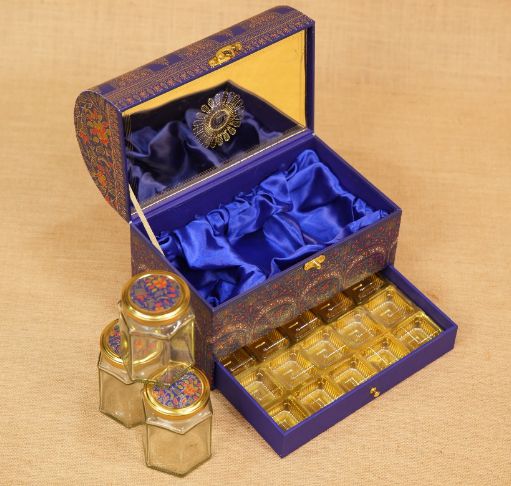 Royal Pitara Diwali Hamper Box – 3 Hexa Jars with Cavity